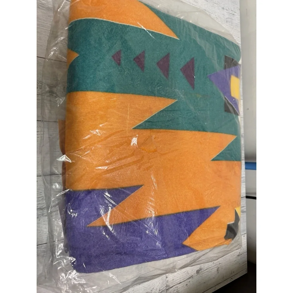 NEW VTG Beacon Blanket Southwest Twin/Full 72x90
